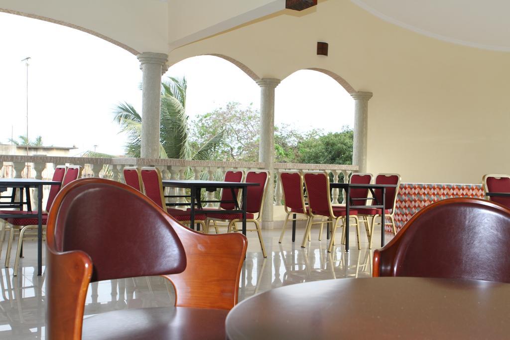 Hotel Residence Flamani Lomé Extérieur photo